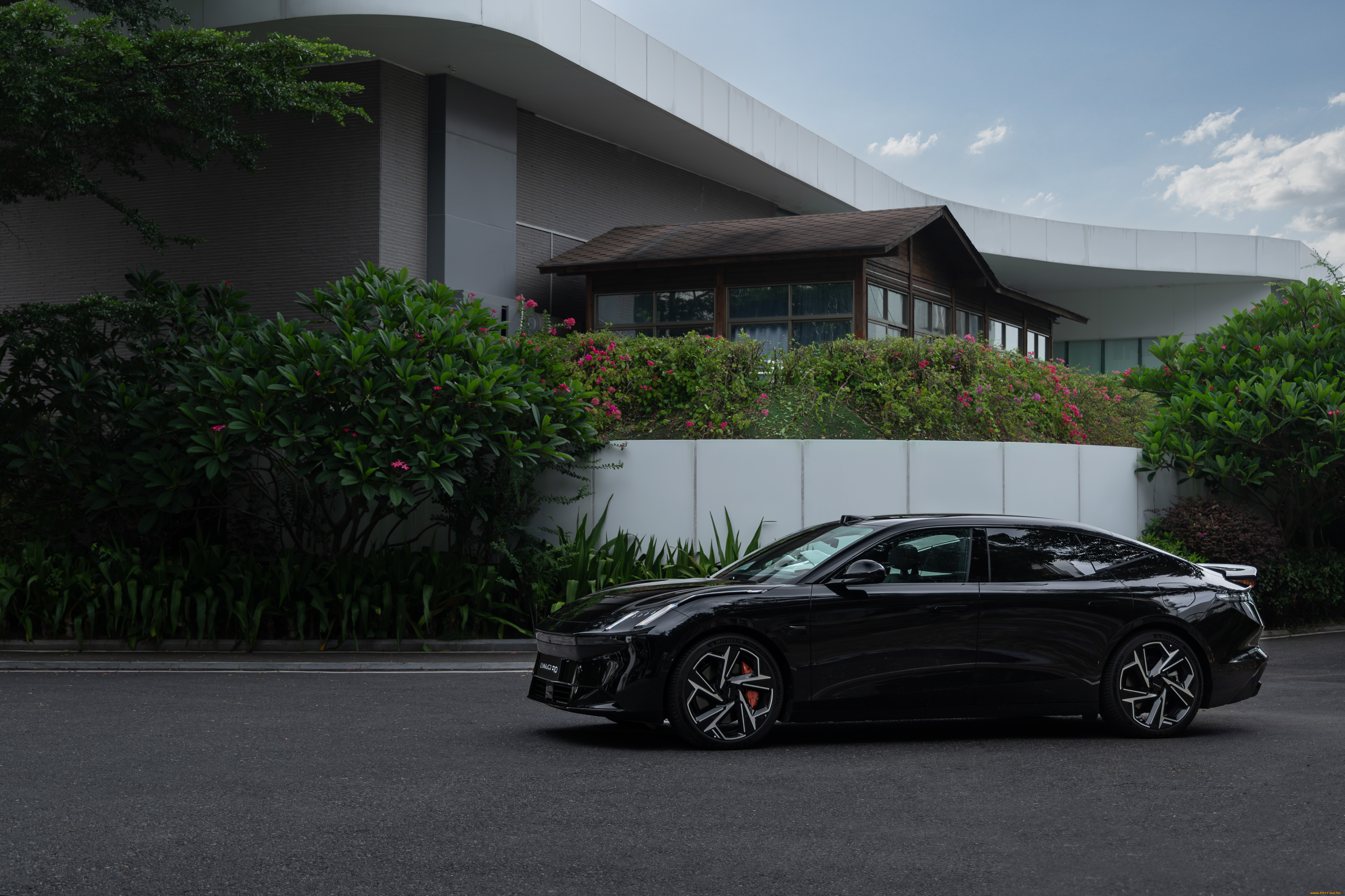 ����������, lynk&co, lynk